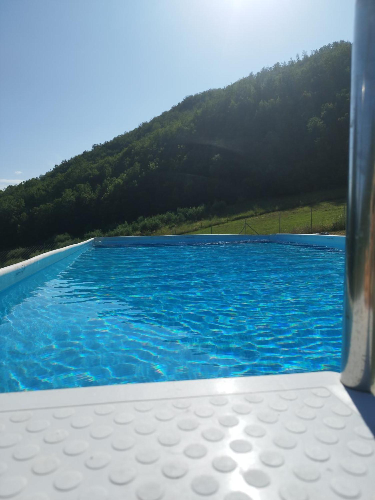 Agriturismo Le Cascine Castel di Tora Exterior foto